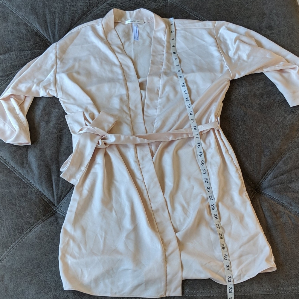 ⭐ Flora Nikrooz Robe - Picture 4 of 5